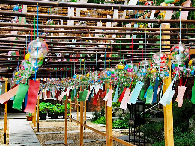 　毎年７月１日から９月１８日まで、「風鈴まつり」が開催されます。　