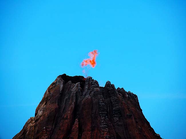 　ときどき噴火します。　