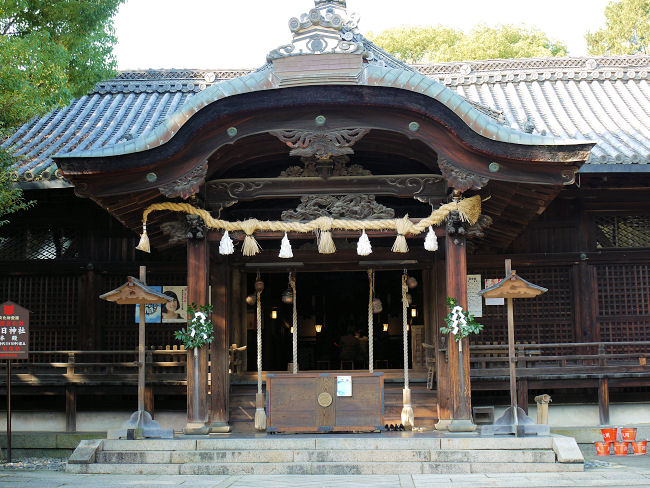 �@�O�ԎЗ����̖{�a�́A���i�Q�T�N�i�P�S�P�W�N�j�̌��z�ō��̏d�v�������ɂȂ��Ă��܂��B�܂��A���̖{�a�͖����_�{�̃��f���ɂȂ��Ă��܂��B�@